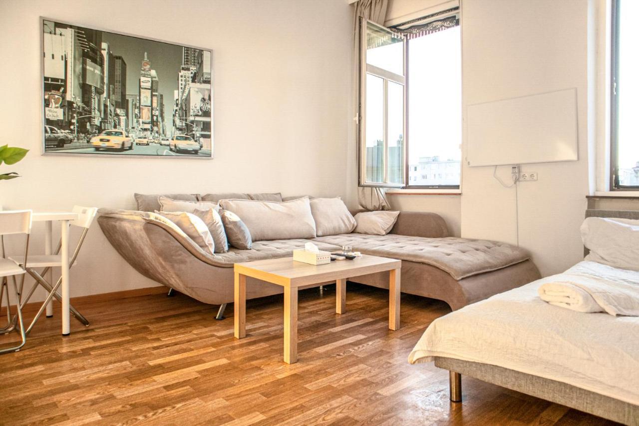Joyful 2Br Shared Apt Near Millenium Tower & Danube River Wien Eksteriør billede