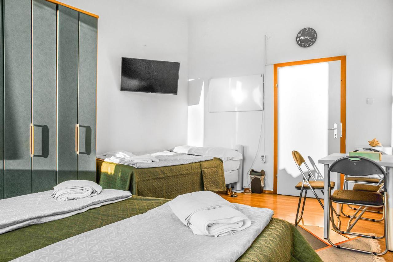 Joyful 2Br Shared Apt Near Millenium Tower & Danube River Wien Eksteriør billede