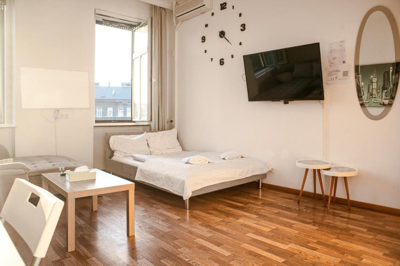 Joyful 2Br Shared Apt Near Millenium Tower & Danube River Wien Eksteriør billede