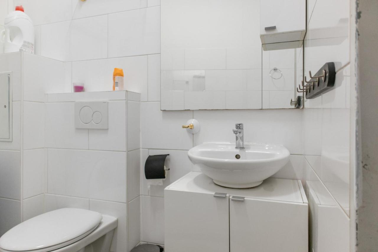 Joyful 2Br Shared Apt Near Millenium Tower & Danube River Wien Eksteriør billede
